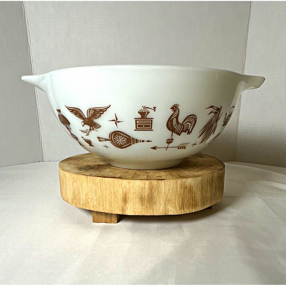 Vintage Pyrex Early American 443 Cinderella Mixing Bowl 2.5 Qt White Brown Glass